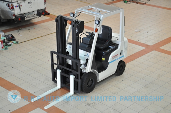 ขายรถโฟล์คลิฟท์มือสอง NISSAN รุ่น NL01-000188 ราคา 175,000 บาทนำเข้าจากประเทศญี่ปุ่น 100\% ไม่เคยใช้งานในประเทศไทย