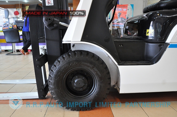 ขายรถโฟล์คลิฟท์มือสอง NISSAN รุ่น NL01-000188 ราคา 175,000 บาทนำเข้าจากประเทศญี่ปุ่น 100\% ไม่เคยใช้งานในประเทศไทย