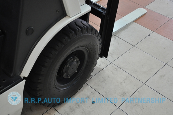 ขายรถโฟล์คลิฟท์มือสอง NISSAN รุ่น NL01-000188 ราคา 175,000 บาทนำเข้าจากประเทศญี่ปุ่น 100\% ไม่เคยใช้งานในประเทศไทย