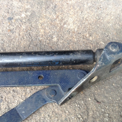 ขายโช๊คฝากระโปรงBMW E36 ขายโช๊คฝากระโปรงBMW E36