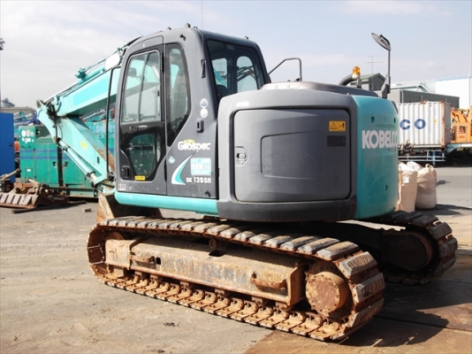 ขายรถขุดนำเข้าจากประเทศญี่ปุ่น kobelco sk135 yy05 รุ่น8 เครื่องยนต์ คอมมอลเรล สนใจติดต่อสอบถาม 092-3309229 อีด