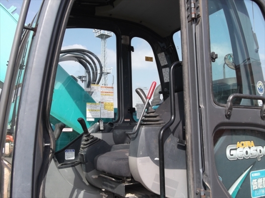 ขายรถขุดนำเข้าจากประเทศญี่ปุ่น kobelco sk135 yy05 รุ่น8 เครื่องยนต์ คอมมอลเรล สนใจติดต่อสอบถาม 092-3309229 อีด