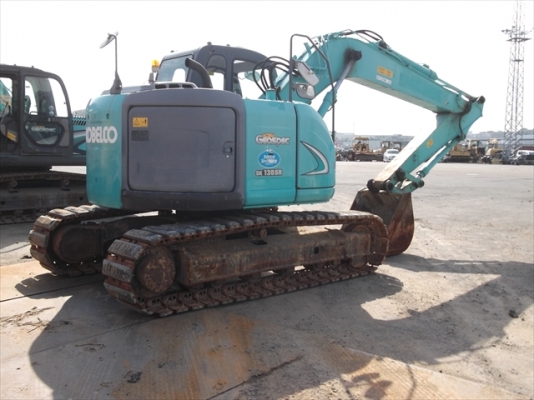 ขายรถขุดนำเข้าจากประเทศญี่ปุ่น kobelco sk135 yy05 รุ่น8 เครื่องยนต์ คอมมอลเรล สนใจติดต่อสอบถาม 092-3309229 อีด