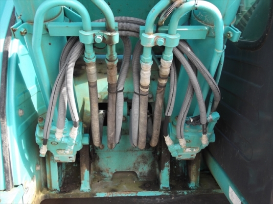 ขายรถขุดนำเข้าจากประเทศญี่ปุ่น kobelco sk135 yy05 รุ่น8 เครื่องยนต์ คอมมอลเรล สนใจติดต่อสอบถาม 092-3309229 อีด