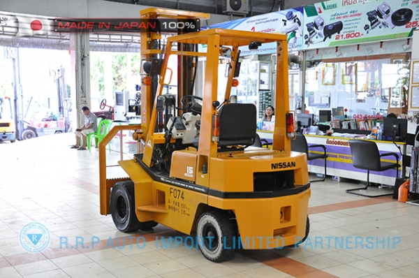 ขายรถโฟล์คลิฟท์มือสอง NISSAN  รุ่น H01-003701 ราคา155,000 บาทนำเข้าจากประเทศญี่ปุ่น 100\% ไม่เคยใช้งานในประเทศไทย