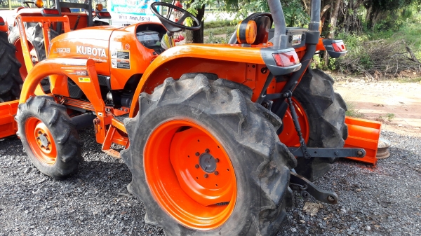 ขายรถไถL3608ใบมีดผาลพรวนพร้อมใช้ครับ ขายรถไถL3608ใบมีดผาลพรวนพร้อมใช้ครับ