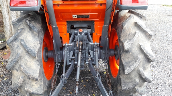 ขายรถไถL3608ใบมีดผาลพรวนพร้อมใช้ครับ ขายรถไถL3608ใบมีดผาลพรวนพร้อมใช้ครับ