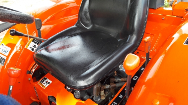 ขายรถไถL3608ใบมีดผาลพรวนพร้อมใช้ครับ ขายรถไถL3608ใบมีดผาลพรวนพร้อมใช้ครับ