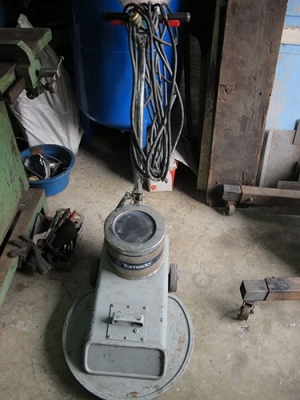 ขายเครื่องขัดพื้น TORNADO ของอเมริกาใช้ไฟ220โวลท์มาพร้อมสายยาวๆเลยครับ