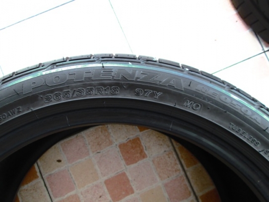 ขายยาง BRIDGESTONE RE050A 265-35-18 ปลายปี14 แจ่มๆ 1คู่