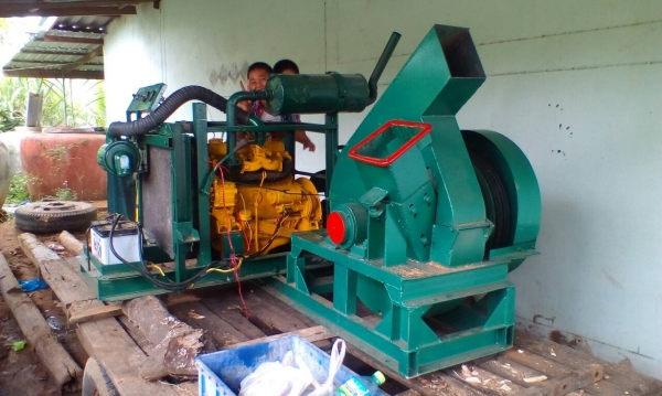 เครื่องสับไม้ ราคา 180000 สถาพไหม่ พร้อมเครื่องยนต์ isuzu 90 แรงม้า (เครื่องยนต์เก่านอก) พร้อมใช้งาน ขนาด 2-6 ตัน/ชั่วโมง... ราคา 180,000 ไม่เอาเครื่องยนต์ลดราคาให้ครับ อยู่แถว หนองกี่ นางรอง จ. บุรีรัมย์ ติดต่อ พล 0640868812 , 0804873797 เครื่องสับไม้ ราคา 180000 สถาพไหม่ พร้อมเครื่องยนต์ isuzu 90 แรงม้า (เครื่องยนต์เก่านอก) พร้อมใช้งาน ขนาด 2-6 ตัน/ชั่วโมง... ราคา 180,000 ไม่เอาเครื่องยนต์ลดราคาให้ครับ อยู่แถว หนองกี่ นางรอง จ. บุรีรัมย์ ติดต่อ พล 0640868812 , 0804873797