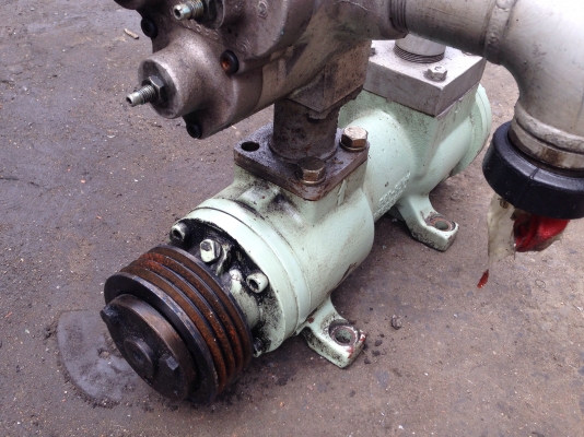 ขายปั้มน้ำมันแบบสกูร Kawasaki made in Japan สภาพสวยมาก หมุนนิ่ม พร้อมใช้งาน ขายปั้มน้ำมันแบบสกูร Kawasaki made in Japan สภาพสวยมาก หมุนนิ่ม พร้อมใช้งาน