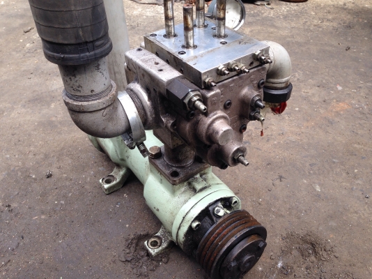 ขายปั้มน้ำมันแบบสกูร Kawasaki made in Japan สภาพสวยมาก หมุนนิ่ม พร้อมใช้งาน ขายปั้มน้ำมันแบบสกูร Kawasaki made in Japan สภาพสวยมาก หมุนนิ่ม พร้อมใช้งาน