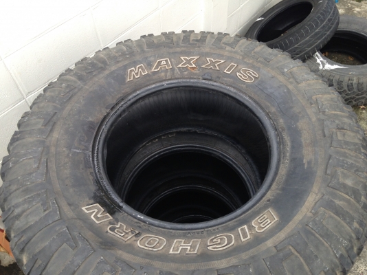 ขายยางแม็กซิ 33*12.50 R15 ปี 08