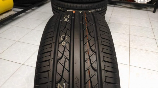 ยางใหม่ Hankook Ventus V2 215 45 17 ผลิตปี 2015 แบรนด์ดีขายถูก 4 เส้น 6800.- ใส่ ถ่วงฟรี ส่งทั่วไทยค่ะ ยางใหม่ Hankook Ventus V2 215 45 17 ผลิตปี 2015 แบรนด์ดีขายถูก 4 เส้น 6800.- ใส่ ถ่วงฟรี ส่งทั่วไทยค่ะ