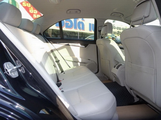 BENZ C200 W204 1.8CGI AT ปี 2013