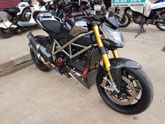 ขายคับ DUCATI STREET FIGHTER1098S ปี2011 ของแต่งเต็ม สีBLACK CROME คาร์บอนไฟเบอร์ทั้งคัน ยางหน้าหลังพึงเปลี่ยนใหม่ ทะเบียนแท้พร้อมโอน ราคา 525000 บาท ส่งได้ทั่วไทยคับ สนใจติดต่อ 081-0578282 FACEBOOK ชาญณรงค์ ป๊อป ชัยอมฤต ไอดีไลน์ POPBIGBIKESAKON คับ สนใจร