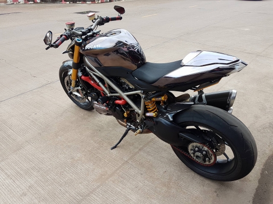 ขายคับ DUCATI STREET FIGHTER1098S ปี2011 ของแต่งเต็ม สีBLACK CROME คาร์บอนไฟเบอร์ทั้งคัน ยางหน้าหลังพึงเปลี่ยนใหม่ ทะเบียนแท้พร้อมโอน ราคา 525000 บาท ส่งได้ทั่วไทยคับ สนใจติดต่อ 081-0578282 FACEBOOK ชาญณรงค์ ป๊อป ชัยอมฤต ไอดีไลน์ POPBIGBIKESAKON คับ สนใจร