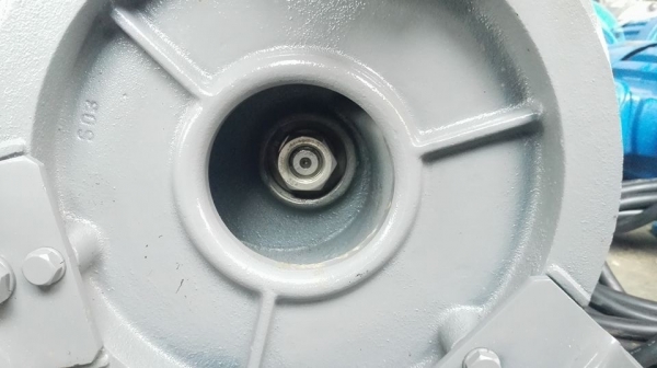 ** SOLD ** ปั้มแช่ไดโว่กรุนฟอสต์ GRUNDFOS 3 HP 380V ของสแปรใหม่เก่าเก็บไม่เคยใช้งาน!!