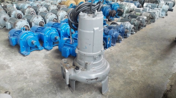 ** SOLD ** ปั้มแช่ไดโว่กรุนฟอสต์ GRUNDFOS 3 HP 380V ของสแปรใหม่เก่าเก็บไม่เคยใช้งาน!!