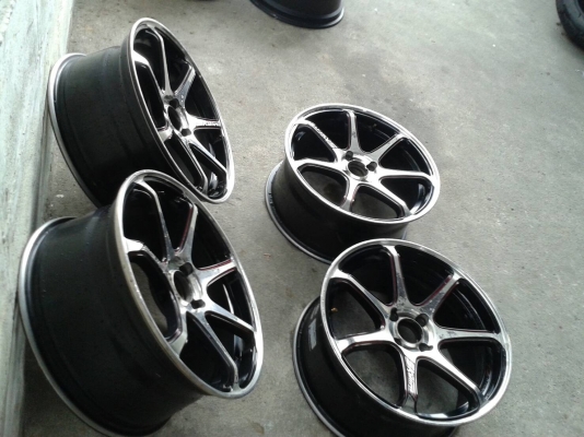 ขอบ17นิ้ว4รู100 ชุดนี้ ราคา 6700 บาท