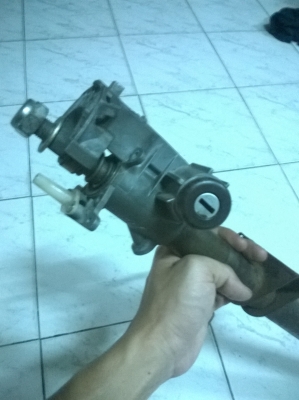 ขายชุดคอพวงมาลัยe30 พร้อมกุนแจและตูดสวิตกุนแจ  ให้หมดเลยตามรูป สภาพok ราคา1500 โทร0924462525โส กทม