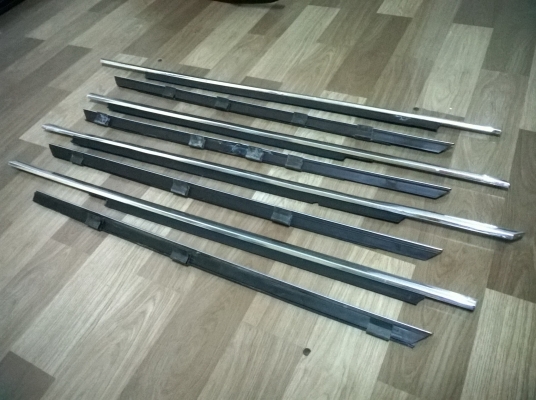 ขายชุดคิ้วโคมเมียมขอบกระจกประตู+ยางนอก/ในe30 4ประตู สภาพokมีขาด1อันในรูป ราคา1200 โทร0924462525โส กทม