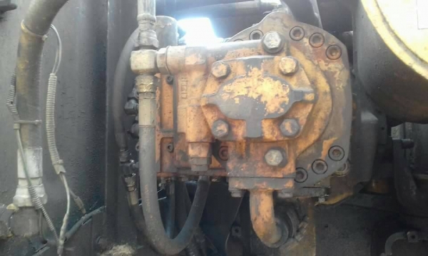 ขายเหมาแบคโค2คันรถทำงานอยู่ HITASHI EX 200-3 และKOMATSU PC200-5ราคาต่อรองใด้ ขายเหมาแบคโค2คันรถทำงานอยู่ HITASHI EX 200-3 และKOMATSU PC200-5ราคาต่อรองใด้