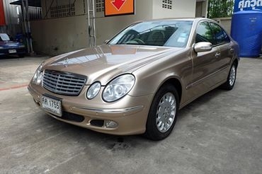 Mercedes Benz E220 สีบ.ทอง ปี 2004 *ดีเซล Mercedes Benz E220 สีบ.ทอง ปี 2004 *ดีเซล