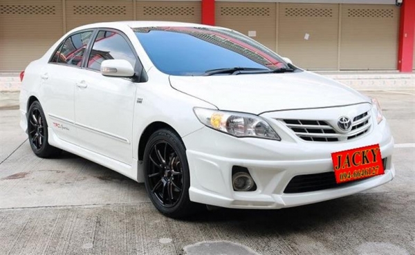 TOYOTA ALTIS 1.6 E DUAL VVT AT สีขาว ปี 2013