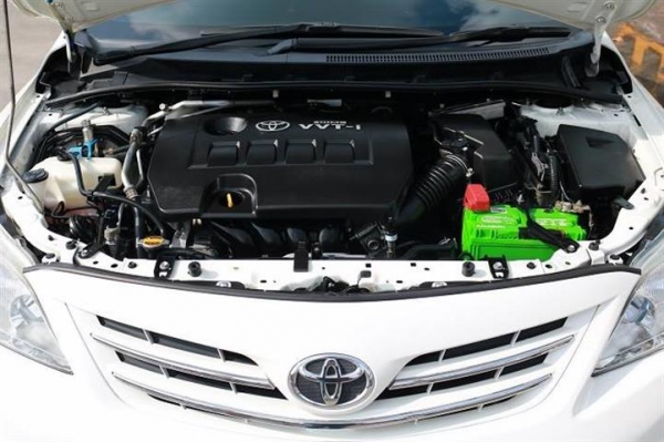 TOYOTA ALTIS 1.6 E DUAL VVT AT สีขาว ปี 2013