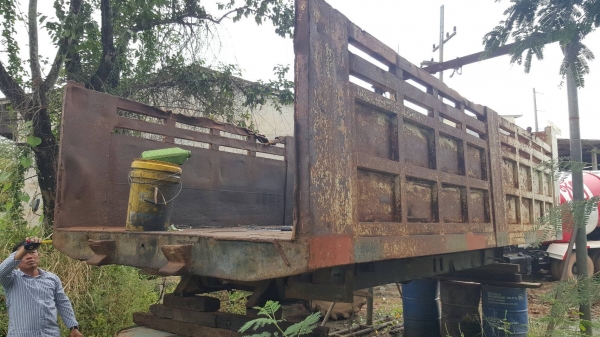 ขาย กระบะดั้ม ยาว 5.60 เมตร กว้าง  2.50 เมตร พร้อมกระบอกดั้ม+คัสซีเทียม ไม่มีปั้มปั่นดั้ม