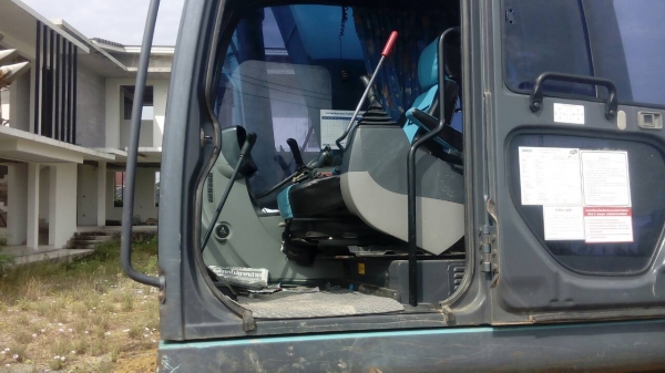 KOBELCO YN12 SUPER   ระบบเต็ม เอกสารอินวอยมือเดียวใช้งานดี รถอยู่ภาคกลาง ราคา1,770,000บ. สนใจติดต่อ 0835601591 หรือ 0903494058