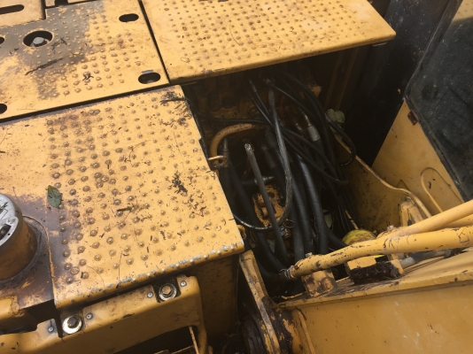 CAT321D...11114ชั่วโมง.รถเดิมๆสวย.รถใช้ในกิจการโรงแรมเท่านั้น สภาพดีใช้ได้