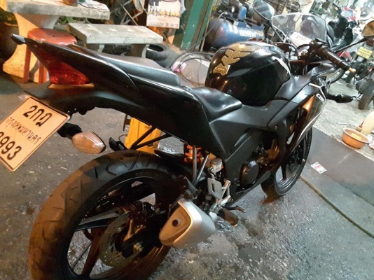 ขาย Honda CBR 150 i ปี 57 สีดำ เครื่องดีเดิมๆ สภาพภายนอกสวย มีรอยสติ๊กเกอร์ด้านขวาตามรูป เล่มพร้อมชุดโอน ขาย Honda CBR 150 i ปี 57 สีดำ เครื่องดีเดิมๆ สภาพภายนอกสวย มีรอยสติ๊กเกอร์ด้านขวาตามรูป เล่มพร้อมชุดโอน