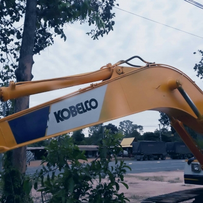 ขาย430000. บาทแบคโคkobelco.200 Mark. 1. สภาพพร้อมใช้  ใบสัญญาซื้อขายครับ