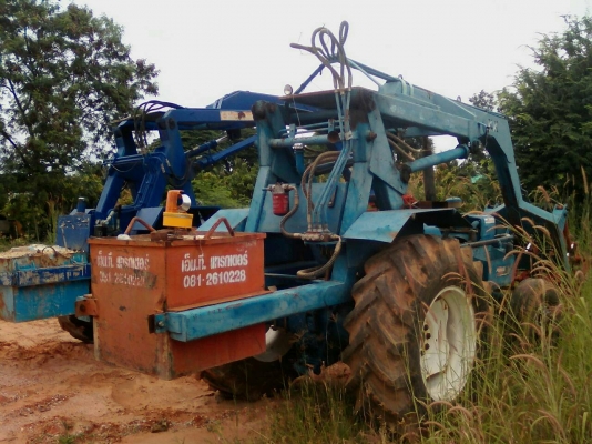 ขายรถไถ FROD 6600 เครื่องT3 ติดคีบสภาพพร้อมใช้งาน เครื่องปั้มดี เอกสารสัญญาซือขาบ