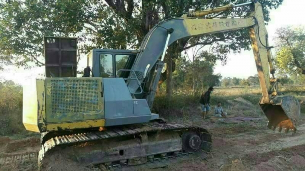 ขาย 645,000 KOMATSU pc 120-5 เอกสารอินวอยท์ ไฟฟ้าครบ เครื่องดี ปั้มแรง แอร์หนาว เอวดี ช่วงล่างเต็ม รถอยู่ ร้อยเอ็ด 090-772-3710 090-772-3708