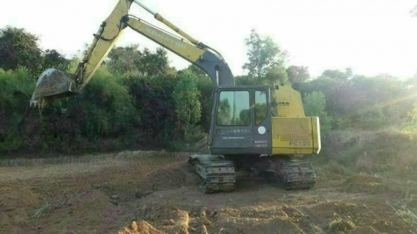 ขาย 645,000 KOMATSU pc 120-5 เอกสารอินวอยท์ ไฟฟ้าครบ เครื่องดี ปั้มแรง แอร์หนาว เอวดี ช่วงล่างเต็ม รถอยู่ ร้อยเอ็ด 090-772-3710 090-772-3708