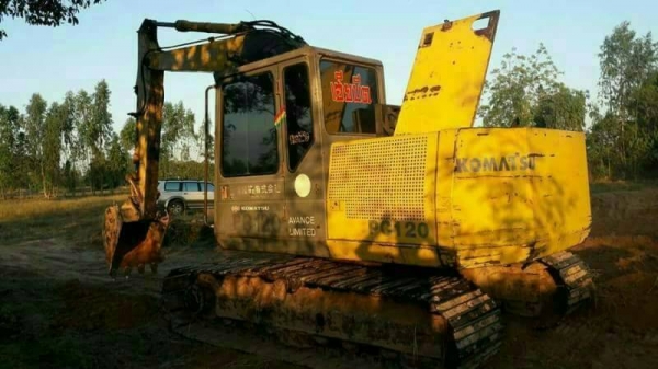 ขาย 645,000 KOMATSU pc 120-5 เอกสารอินวอยท์ ไฟฟ้าครบ เครื่องดี ปั้มแรง แอร์หนาว เอวดี ช่วงล่างเต็ม รถอยู่ ร้อยเอ็ด 090-772-3710 090-772-3708