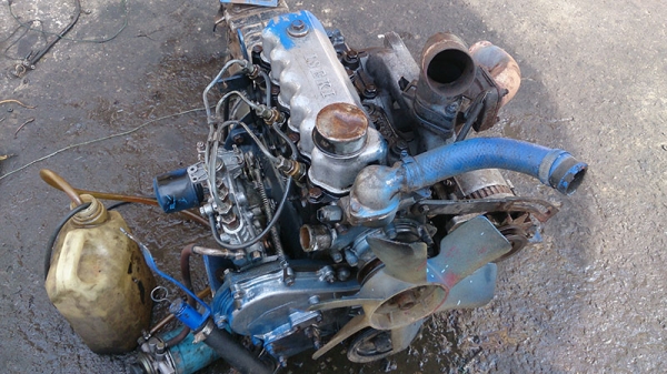 ขายเครื่องยนต์ ISEKI สามสูบพร้อมเกียร์ 18550 บาท