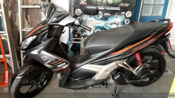 ขาย Yamaha Nouvo Elegance 135 ล้อแม็กแท้ รุ่นคาร์บูตัวสุดท้าย เครื่องดีเดิมๆ สภาพดภายนอกสวยเดิมๆ มีรอยล้มด้านข้างซ้ายนิดหนึ่่ง ภาษีขาด 1 ปี เล่มพร้อมชุดโอน