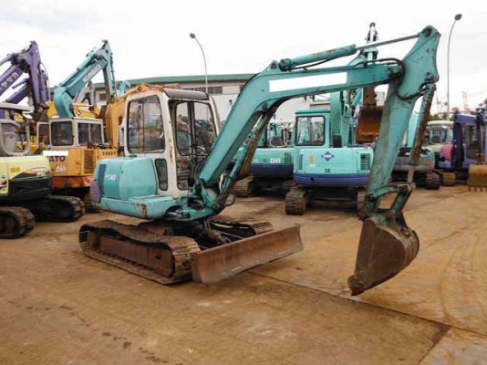 รถขุด Komatsu PC40-7 #24488 *Japan สั่งนำเข้าโทร. 080-6565422 (หนิง)