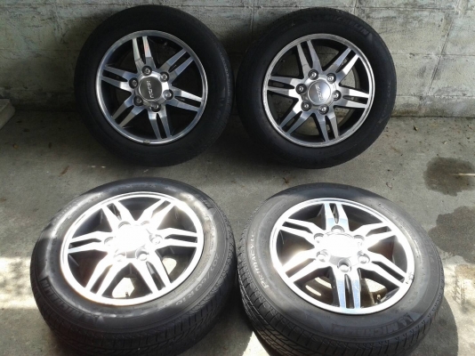 ล้ออีสุ ขอบ16นิ้ว6รู พร้อมยาง ชุดนี้ ราคา 5500 บาท