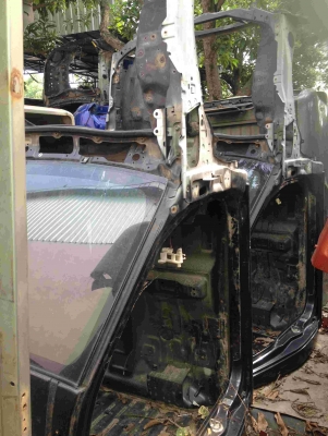 หัวรถ ตอนเดียว แค็ป 4 ประตู