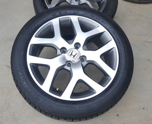 ขายล้อHONDA CITY SV 2010 ยางปี 14 4 ล้อ ขายล้อHONDA CITY SV 2010 ยางปี 14 4 ล้อ