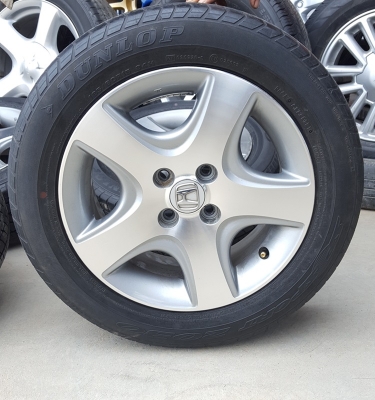 ขายล้อHONDA 15 4รู100 พร้อมยาง 4 ล้อ