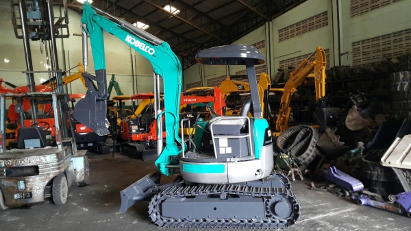 ขาย รถขุด KOBELCO รุ่น SK30SR มือสองญี่ปุ่น แทรกเหล็ก สลัก บูท เอวแน่น 100\% ทั้งคัน ปั้มนิ้ว คอนโทรลสั้น ทำงานไว บิดตัวดินกระจาย มือถือ/LINE ID: 0818753444
