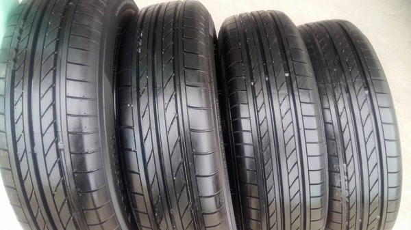 ขายกะทะล้อ พร้อมยางป้ายแดง honda city ,jazz ขอบ15 ยางปี16สนใจติดต่อ ร้าน ก.เจริญการยาง ครับ 081-3747940