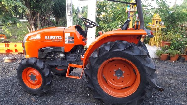 ขายรถไถL3608ใบมีดผาล4พร้อมใช้ครับ